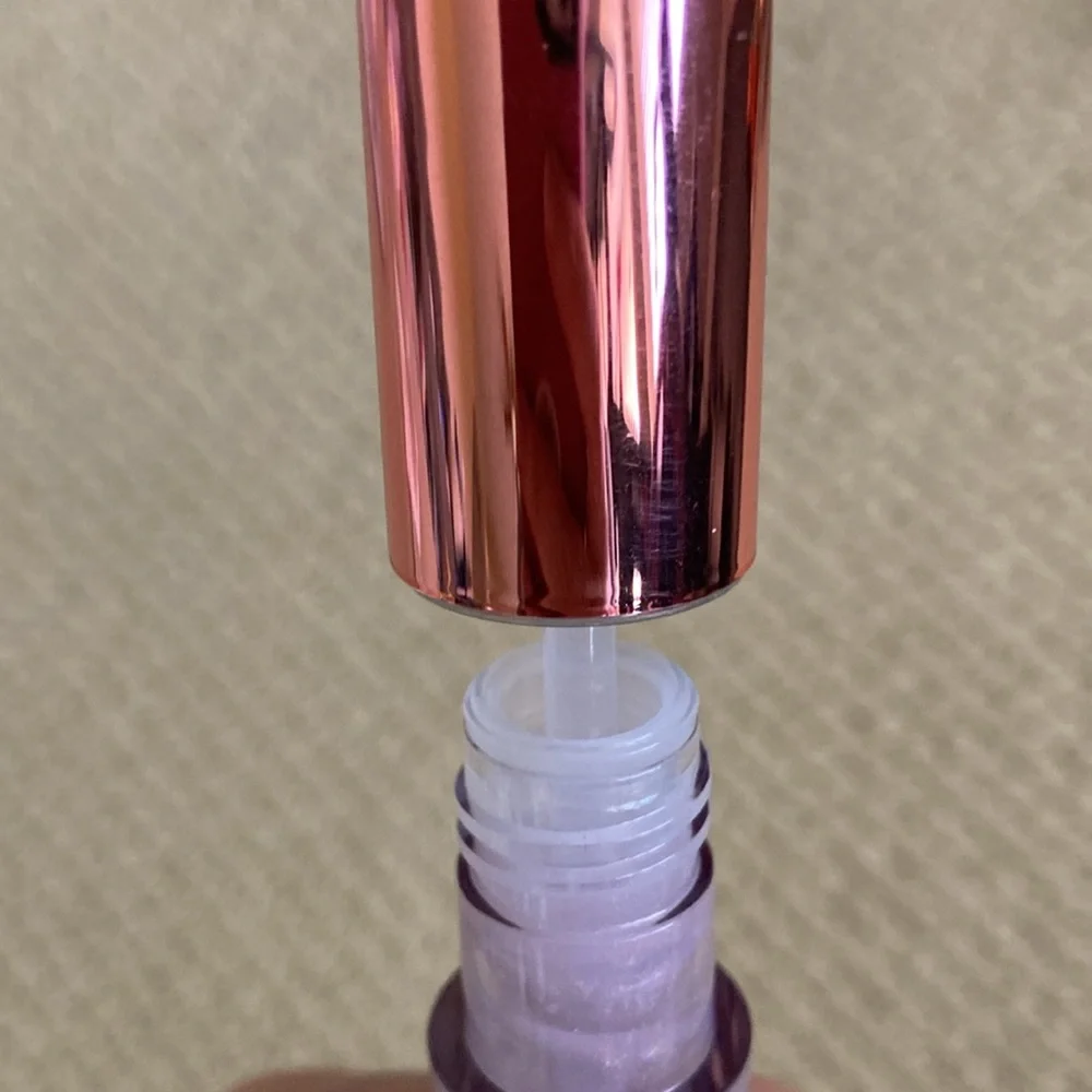 NEW Joah Top It Off Plumping Lip Oil in Bubbly 0.13 oz 3.8 g Purple Glitter NWOB